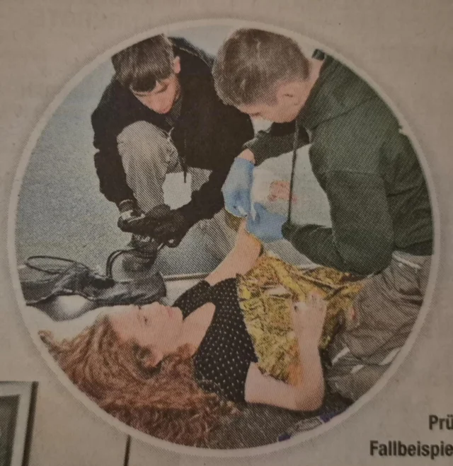 🩺👏 Stolz auf unsere Schulsanitäter!

Schüler der LTS und des HAG haben ihre Ausbildung erfolgreich bestanden. 💪
Ob Erste Hilfe oder Wiederbelebung – ihr zeigt Engagement, Verantwortung und macht unsere Schulen sicherer. Wir sind stolz auf euch! ❤️

#LTS #HAG #Schulsanitäter #ErsteHilfe #Stolz Engagement